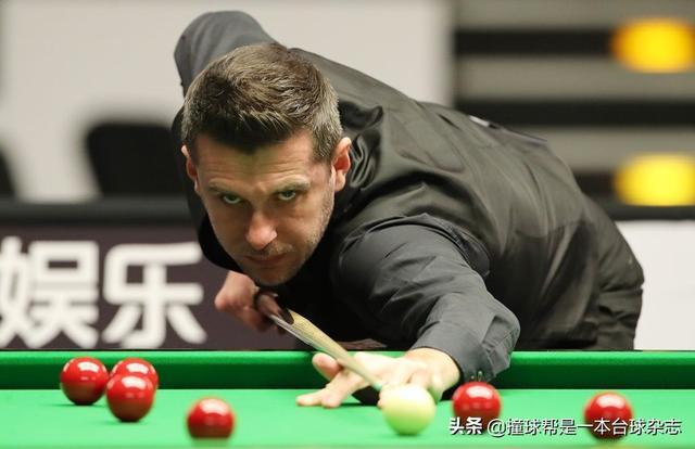 今夜荷甲焦点战，本菲卡遗憾出局，态度坚定，训练强度明显提升的简单介绍